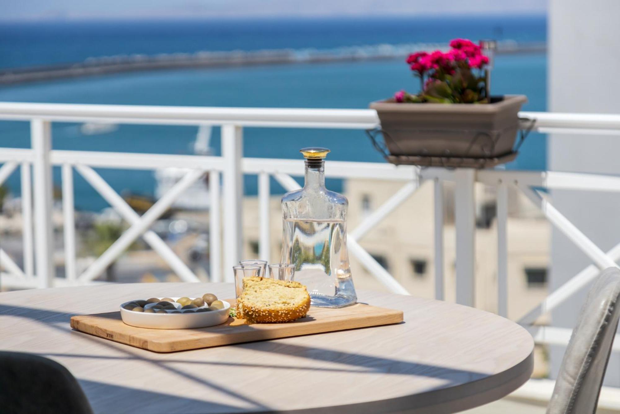 Апартаменты Chic, Downtown, Penthouse W Sundeck And Seaview Ираклион Экстерьер фото